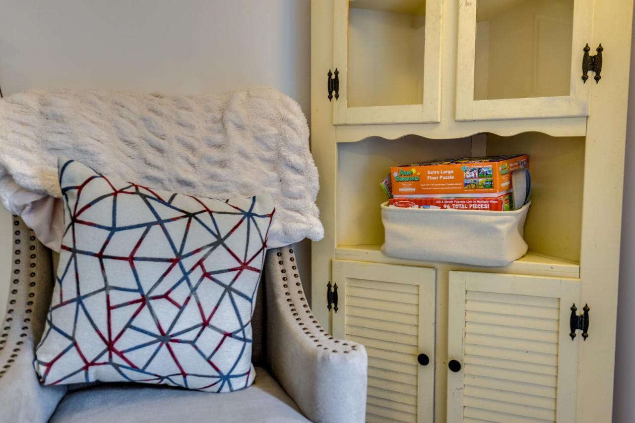 Holiday home Pet-friendly Pocono Vacation With Deck! Pocono Lake